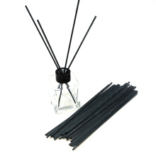 El difusor de láminas de fibra decorativa de venta caliente de Amazon pega palos negros